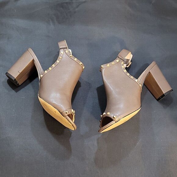 METAPHOR STUDDED SLINGBACK PEEP TOE BLOCK HEEL SANDAL - Picture 12 of 14